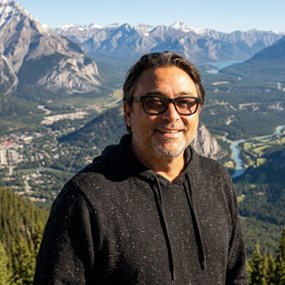 Elton Anaru