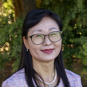 Josephine Lee