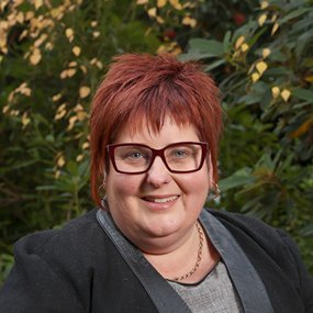 Narelle Collie
