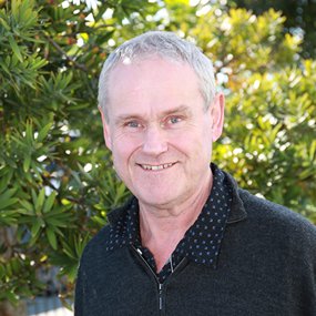 Mr Bob Cross