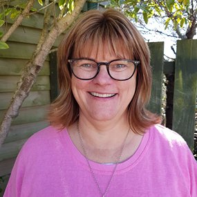 DENISE MORE