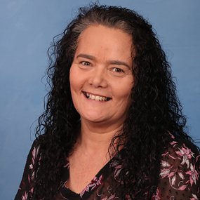 Mrs Emma Richardson