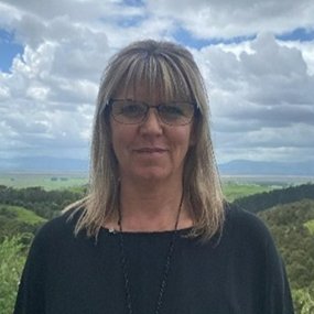 Mrs Kerry Hooper