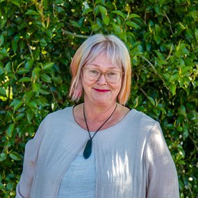 Louise Lindsay